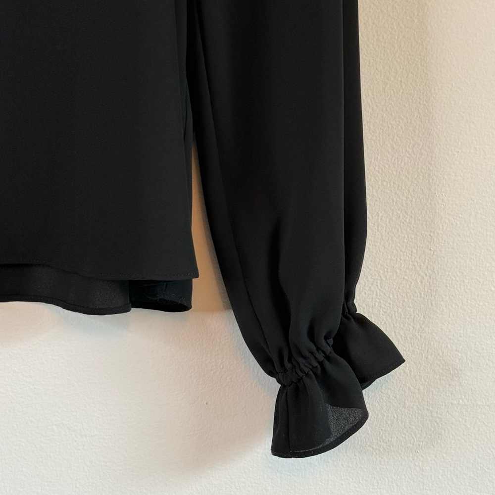 NEW CeCe Ruffle Shoulder Ruffle Cuff Black Blouse - Picture 4 of 8